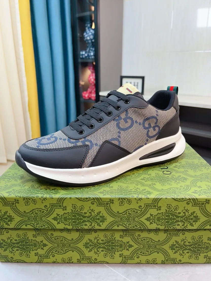 Men's shoes 💰440🌹🌹[GUCCI] Gucci's new lace-up casual men's shoes are on the market first, and the materials and workmanship are superior to all versions on the market. The highest quality shipped first-layer cowhide with imported original perforated materials➕Genuine leather lining, privately molded soft outsole, high foot comfort, imported special materials highlight the brand's unique charm, high-end customization 38-44